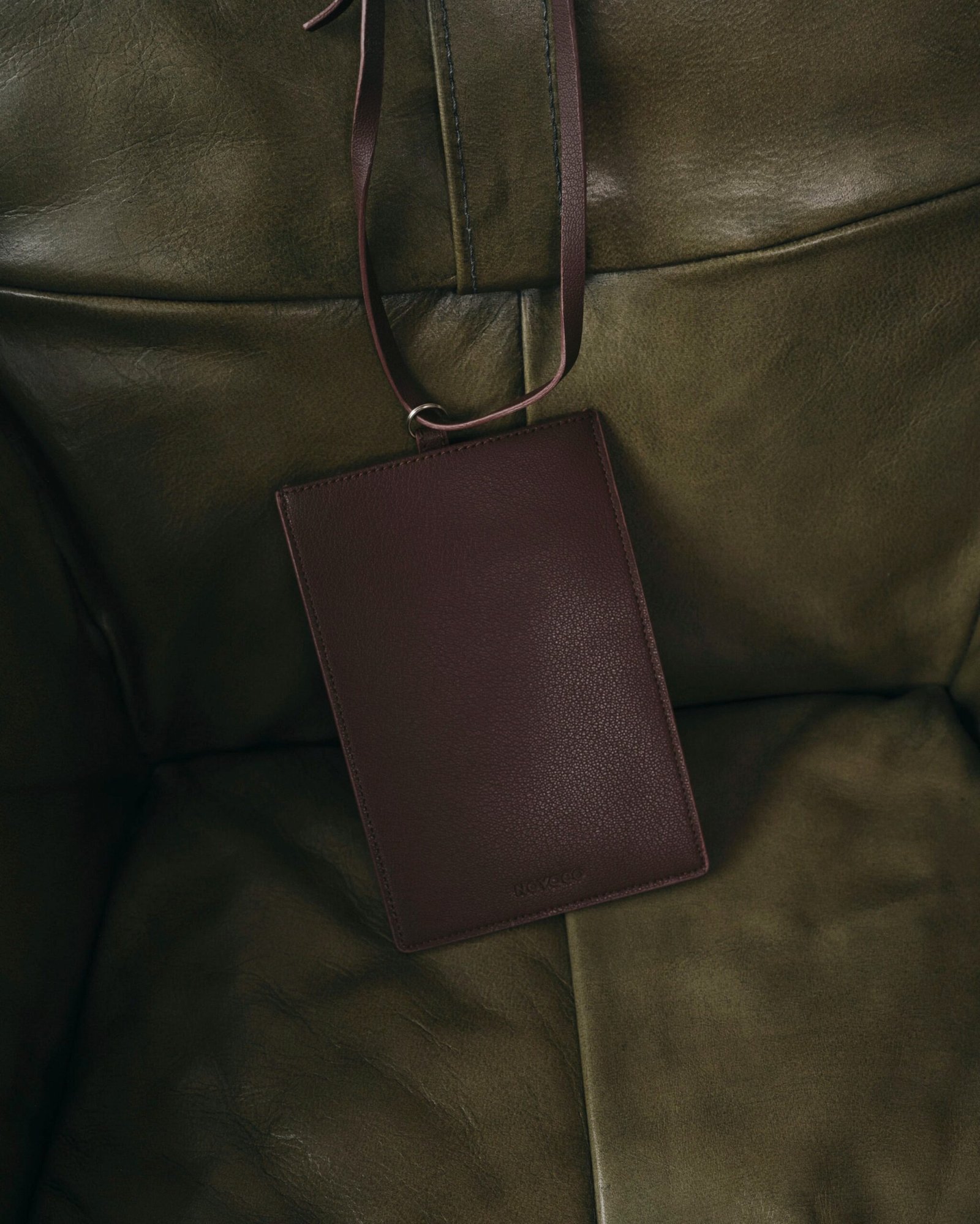 Porta passaporto marrone